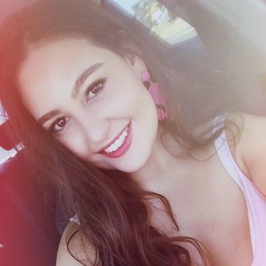 Meet your Posher, Sharona